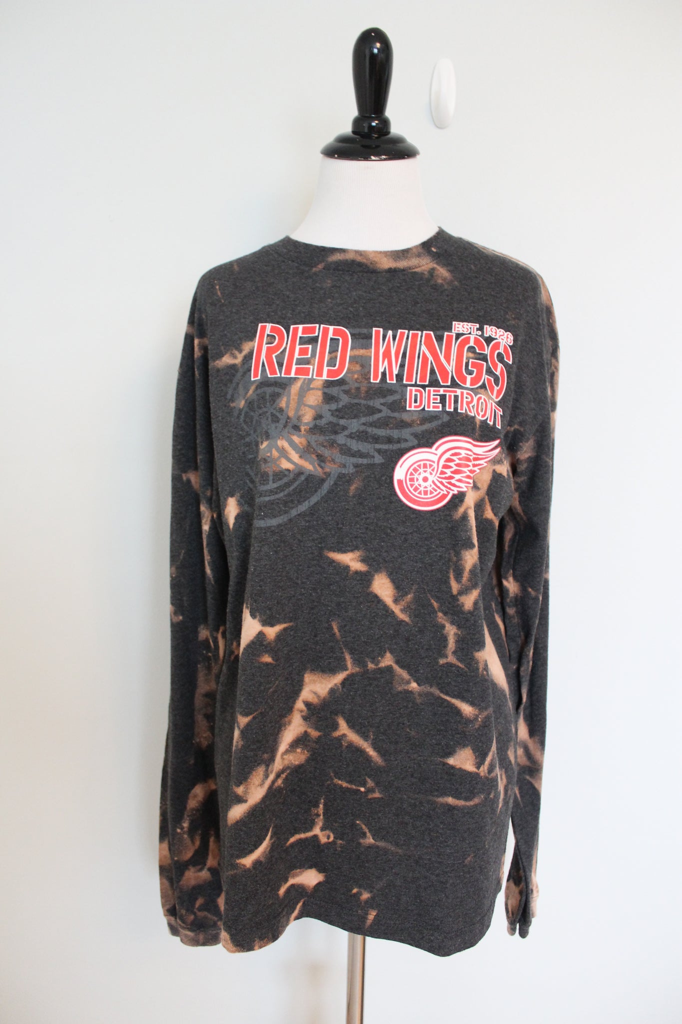 Detroit Red Wings Bleached Long Sleeve Shirt